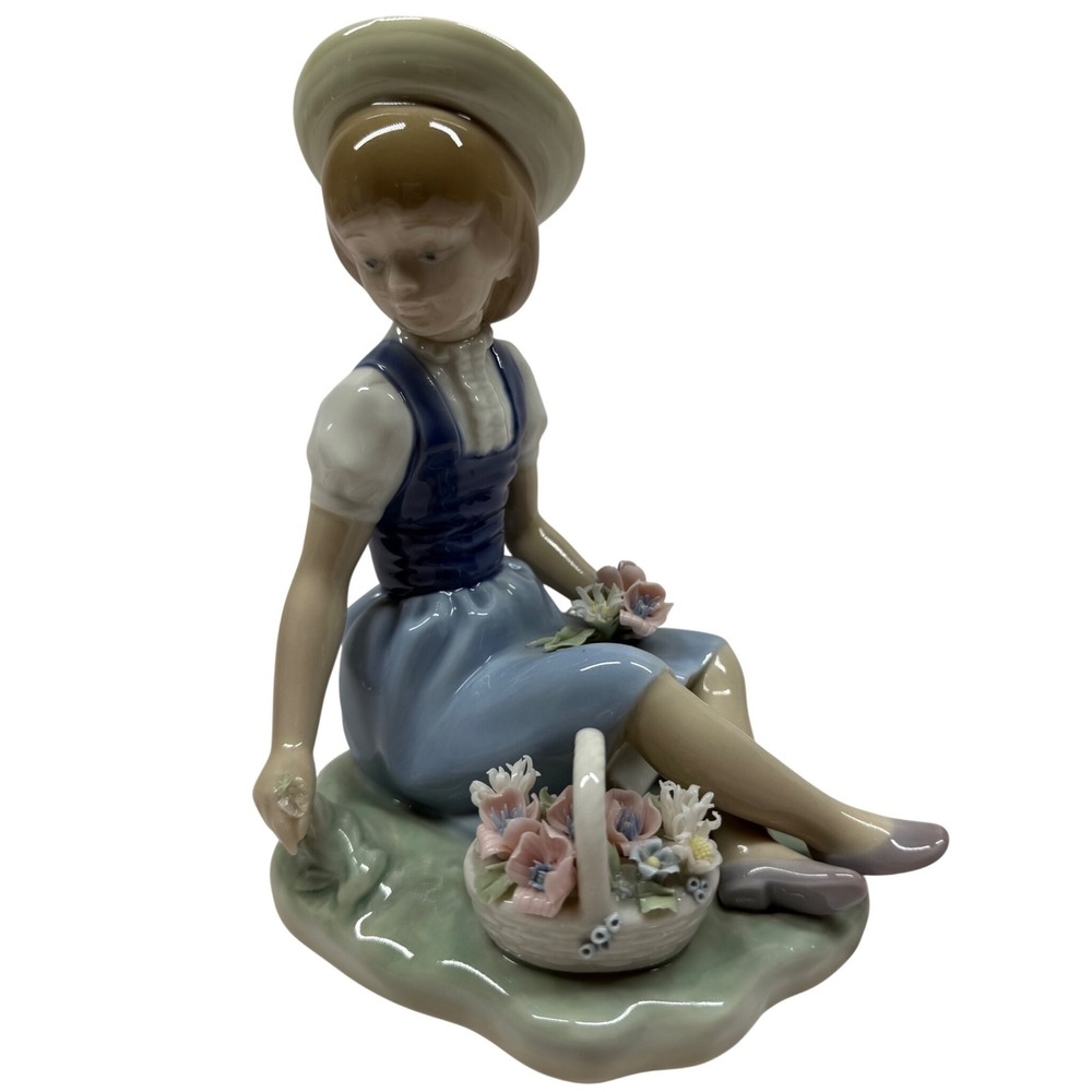 Lladro 5467 May Flowers Girl with Basket Porcelain Figurine Made in Spain